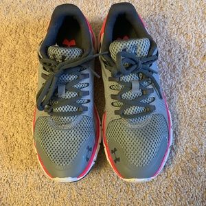 Under Armour Sneakers